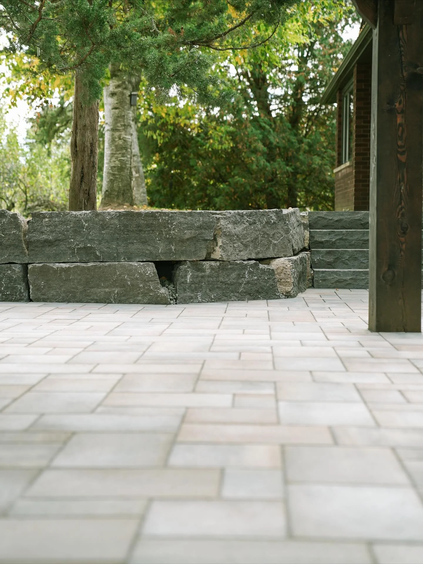 ✨Details..

-

#LuxuryOutdoorLiving #DreamBackyard #BackyardGoals #OutdoorOasis #LuxuryLandscapeDesign #OutdoorInspiration #GardenGoals #HighEndLandscaping #CustomLandscapes #russolandscaping #hardscaping #hardscapedesign #interlock