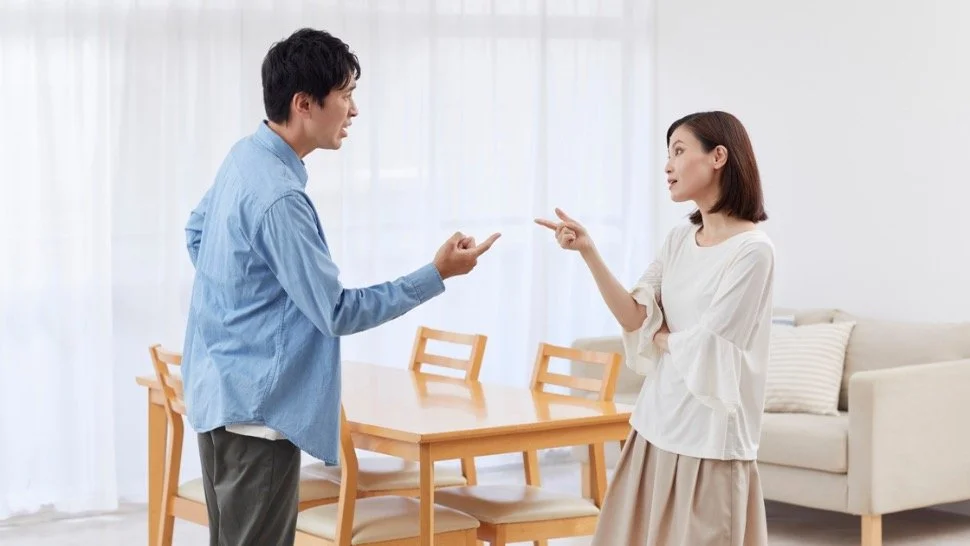 couple arguing with each other