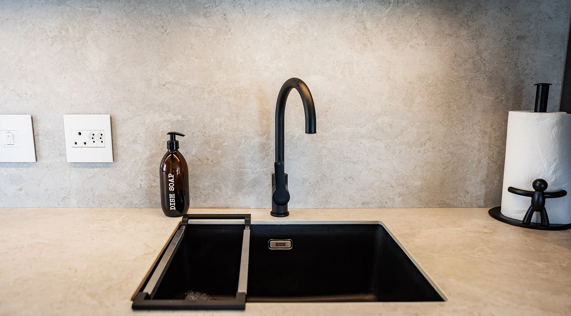 Inside-Living-Welgedagt-kitchen-mixer.jpg