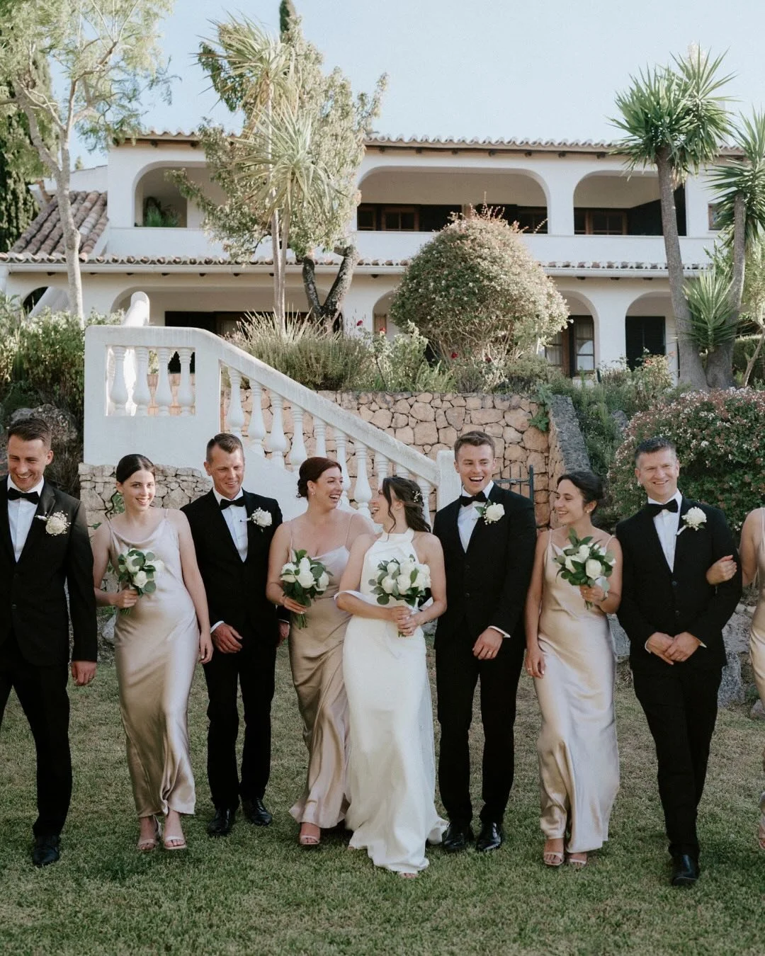 Lauren &amp; David&rsquo;s candid moments from their stunning Portugal, destination wedding 🇵🇹

-

My Top Tips for a Destination Wedding 📸✈️

Planning a destination wedding? Here are my pro tips to make your day picture-perfect (literally!): 

☀️ 