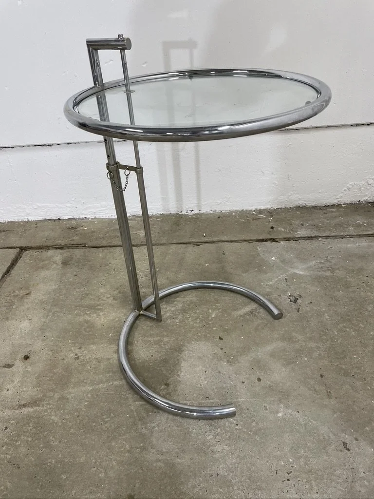 ACANTHE_EILEEN_GRAY-table d_appoint.jpeg