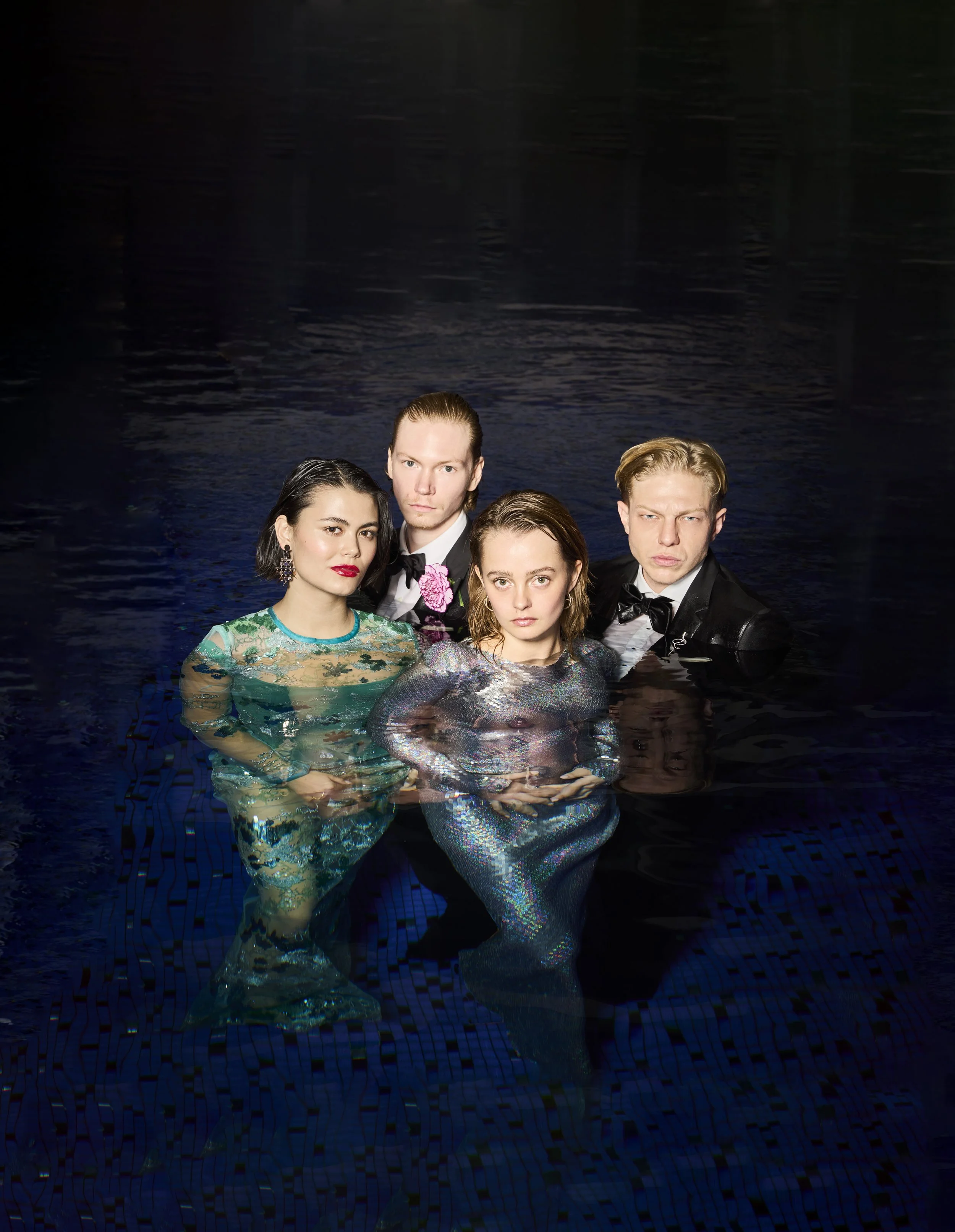 Groups and Cover_IQ_Cover Shot©AlexanderCourtman.jpg