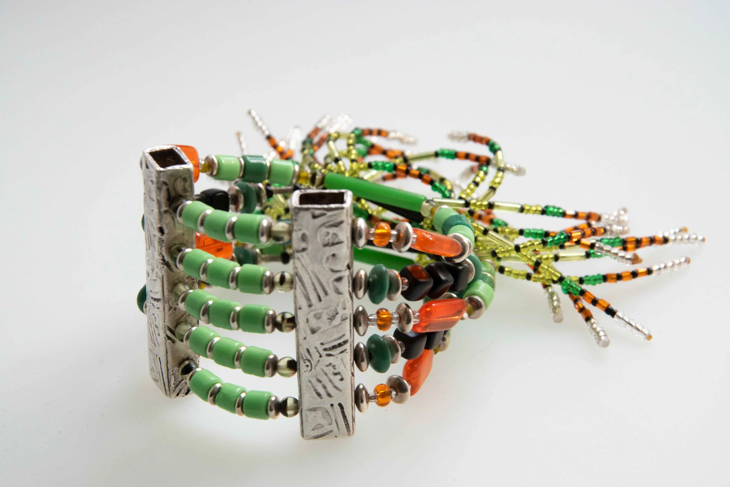 Susanne_Eisenmann_Armband_grün_orange.jpg