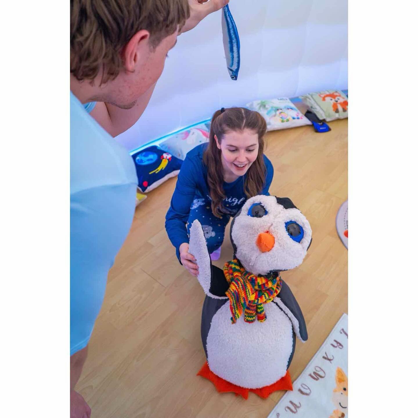 &ldquo;Would you like a snack, Penguin?&rdquo;

What do penguin waiters say to their customers?
&hellip;

Waddle it be?
🐧🤵&zwj;♂️🍸🍽️

@andygcphoto 📸