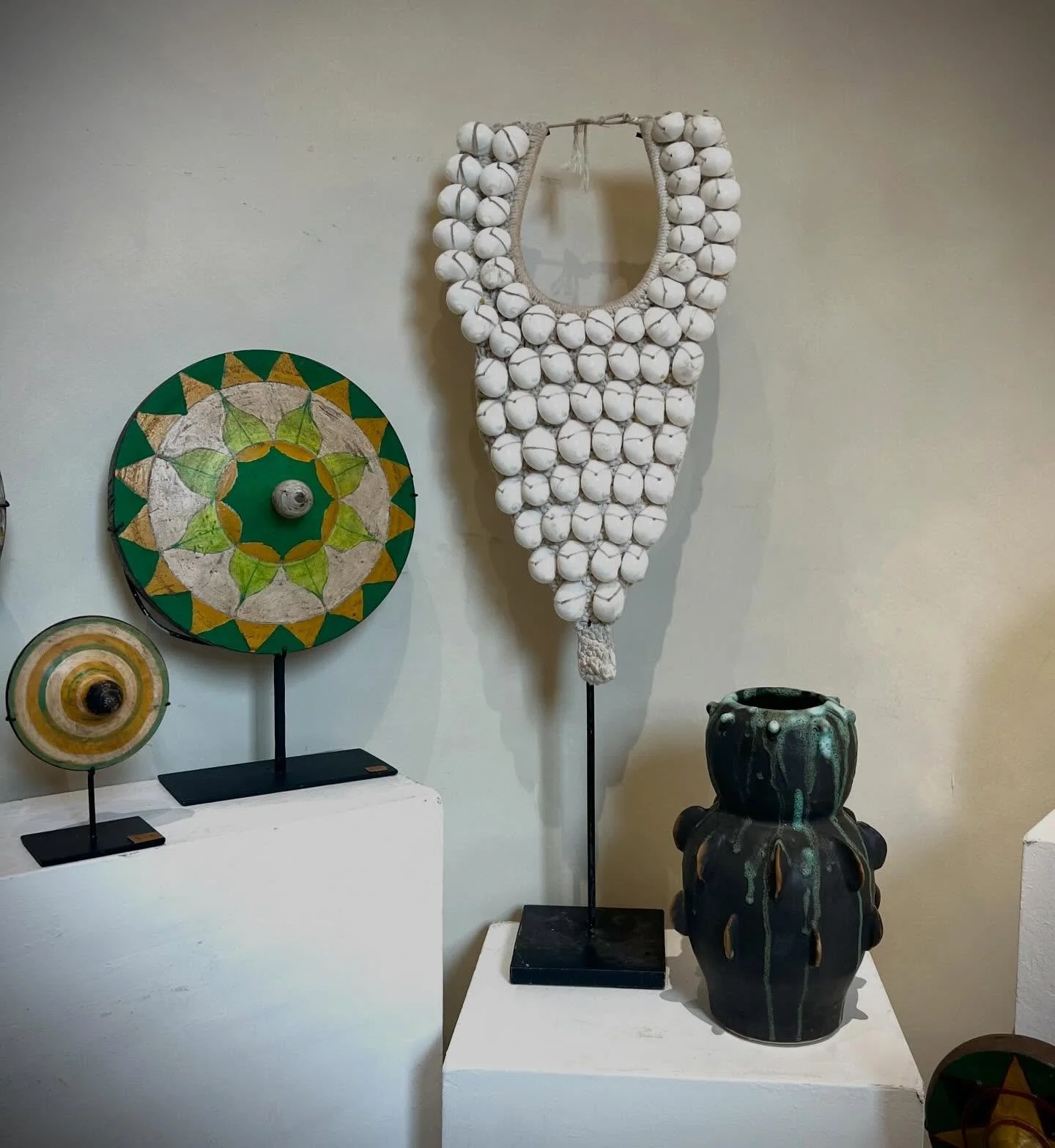 A few of my ceramics made it into @tribalspace.co.uk pop up store on 353 Portobello Road until Jan 11. 
A beautifully curated shop worth visiting full of amazing objects 🤍

#tribalart #ceramics #contemporaryceramicart #interior