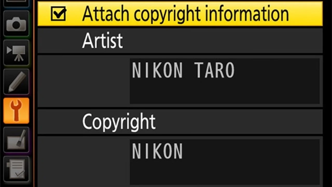Hadde lagret info om opphavsrett i metadataene - fikk uventet betaling.