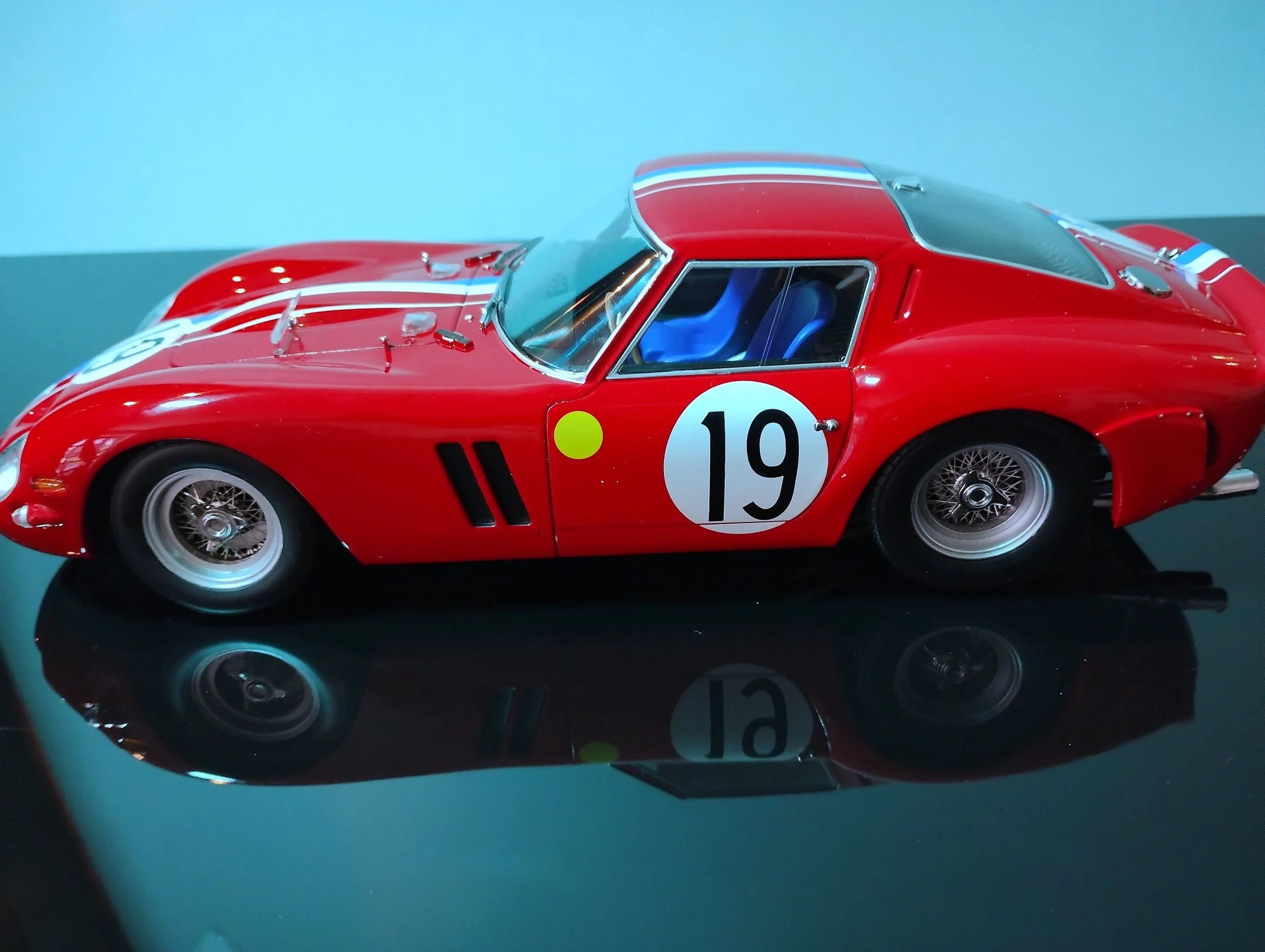 ferrari red 250 1 a.jpg