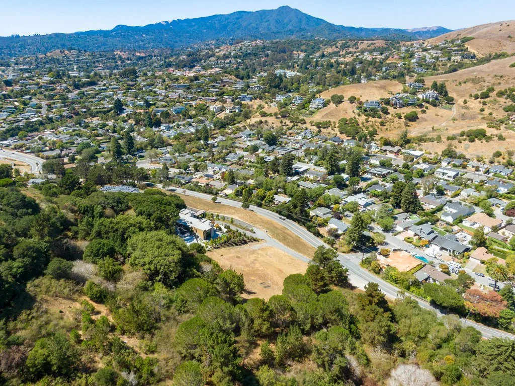 1 Trestle Glen Circle