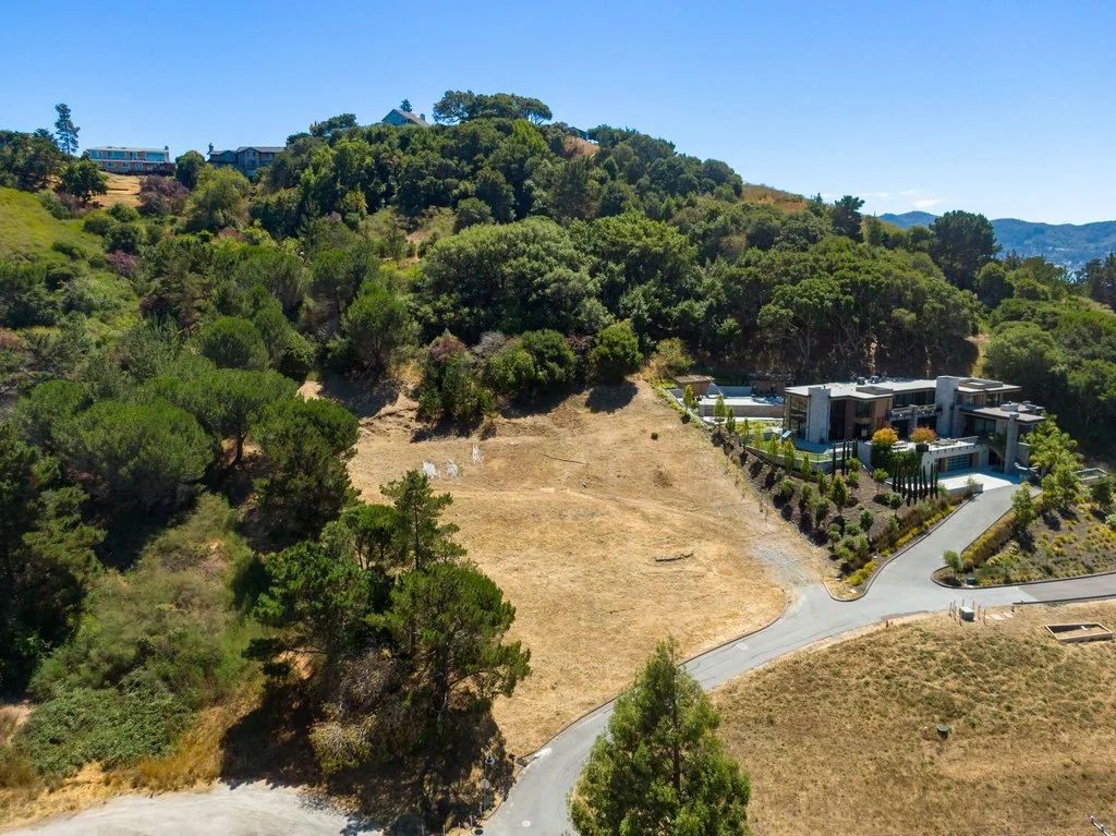 1 Trestle Glen Circle