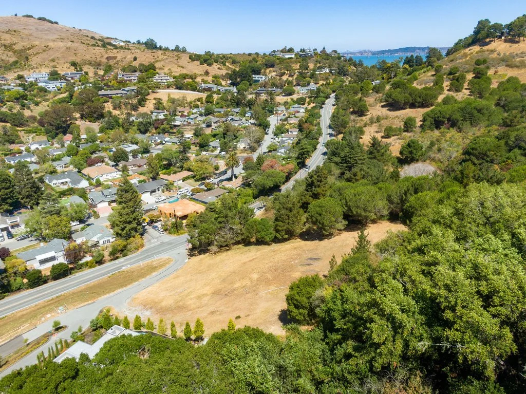1 Trestle Glen Circle