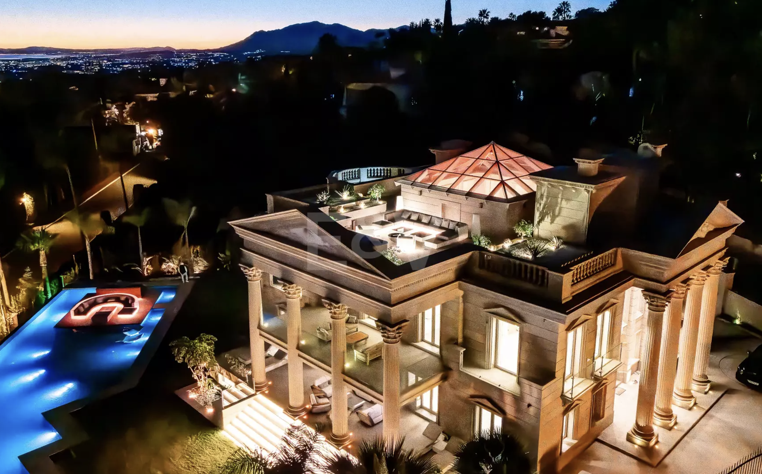 Grand Residence with panoramic sea views in Sierra Blanca