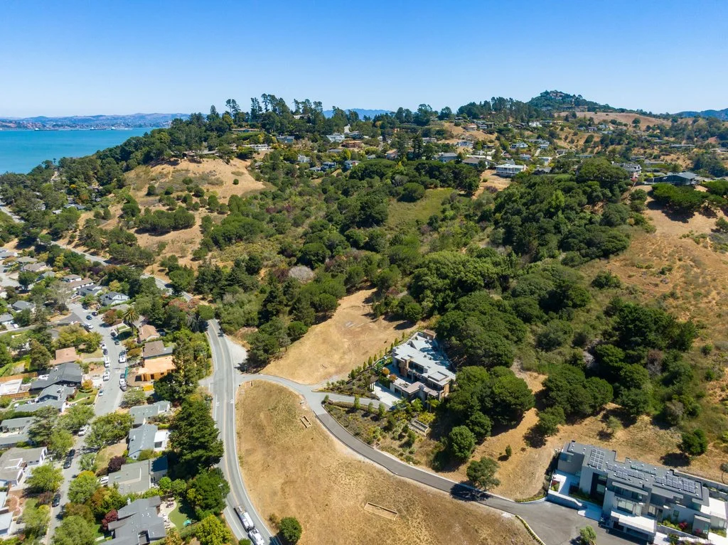 1 Trestle Glen Circle
