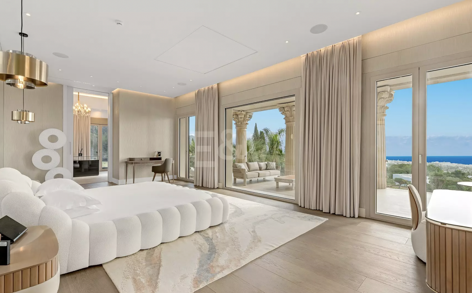 Grand Residence with panoramic sea views in Sierra Blanca