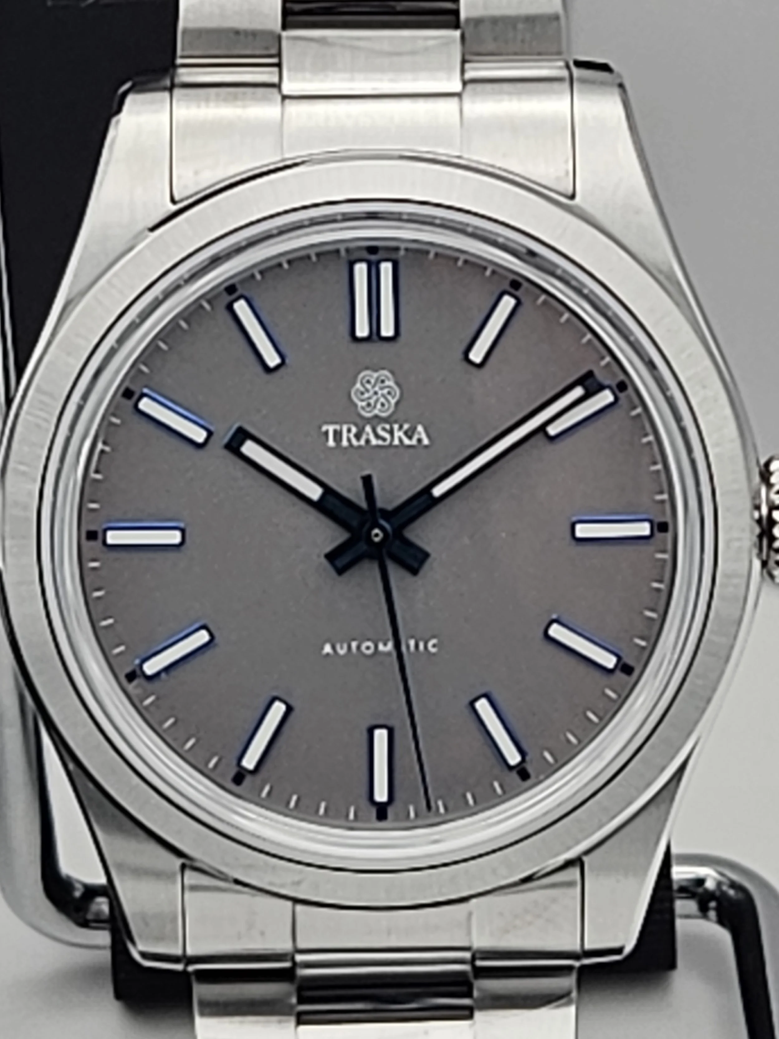 Traska Commuter 38 Highland Grey No Date (REF. 8233)
