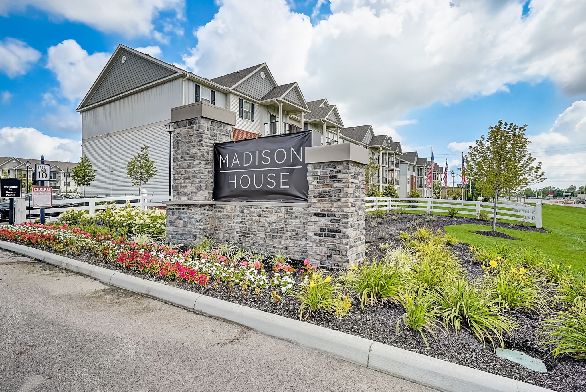 Photo Gallery Luxury Apartments in Galloway, OH — Madison House