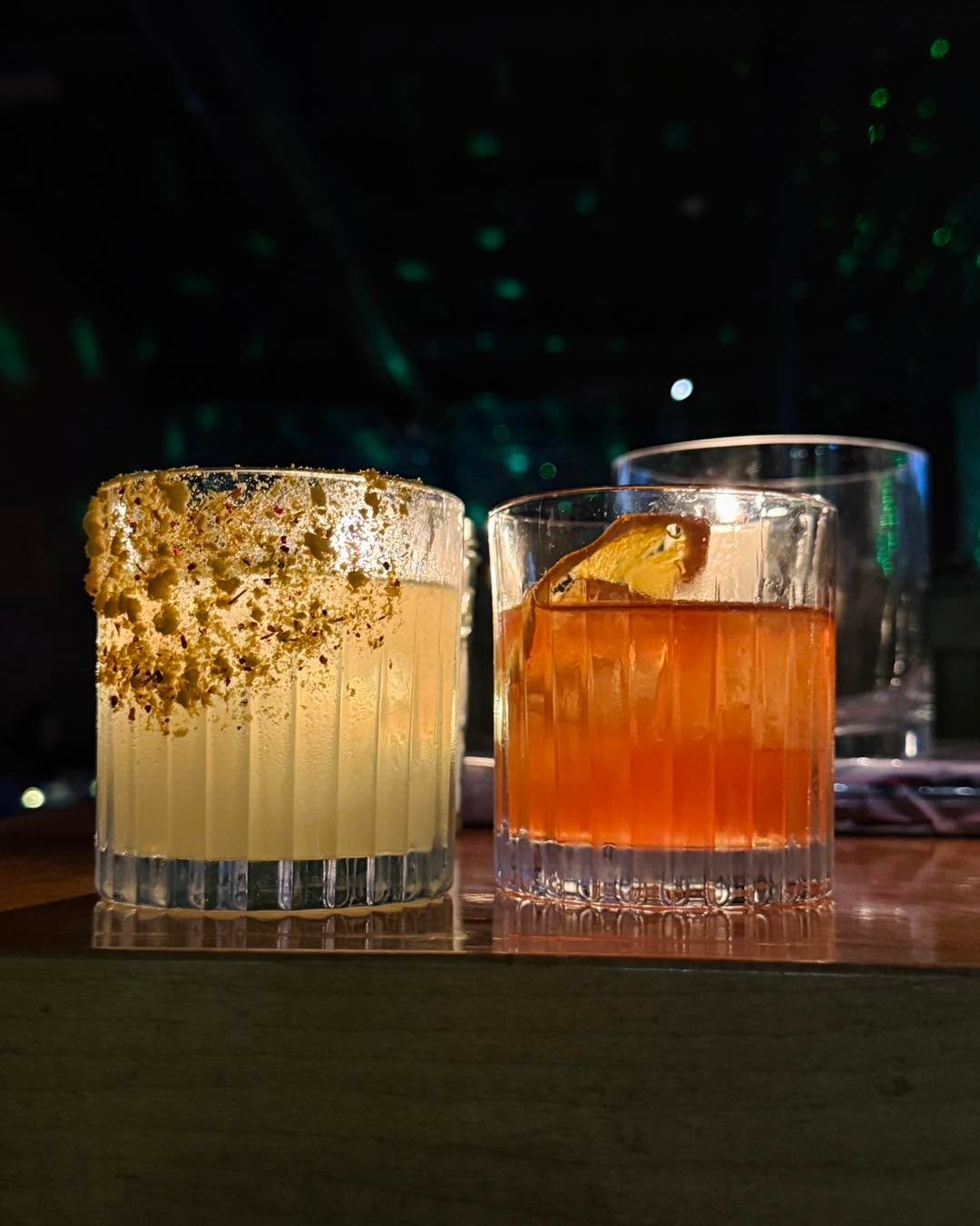 Snacks? Always.
Captain Crunch + Cinnamon Toast 🥣✨
Breakfast nostalgia, served after dark.

So&hellip; what&rsquo;s your favorite cereal? 😉

#LateNightSnacks #AfterDark #RoslindaleNights #MidnightMood #SnackVibes #BostonEats