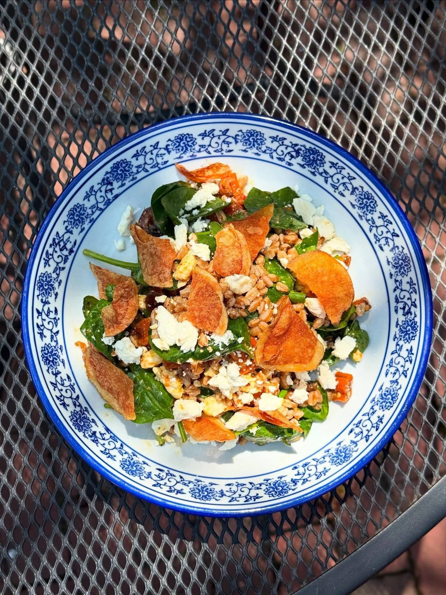 We always have a farro salad on the menu&mdash;because it&rsquo;s always a good idea. 💡☺️

This one&rsquo;s loaded with vadouvan-roasted carrots, sweet dates, feta, spinach, and our house-made sweet potato chips. ✨

Join us for dinner&mdash;every da