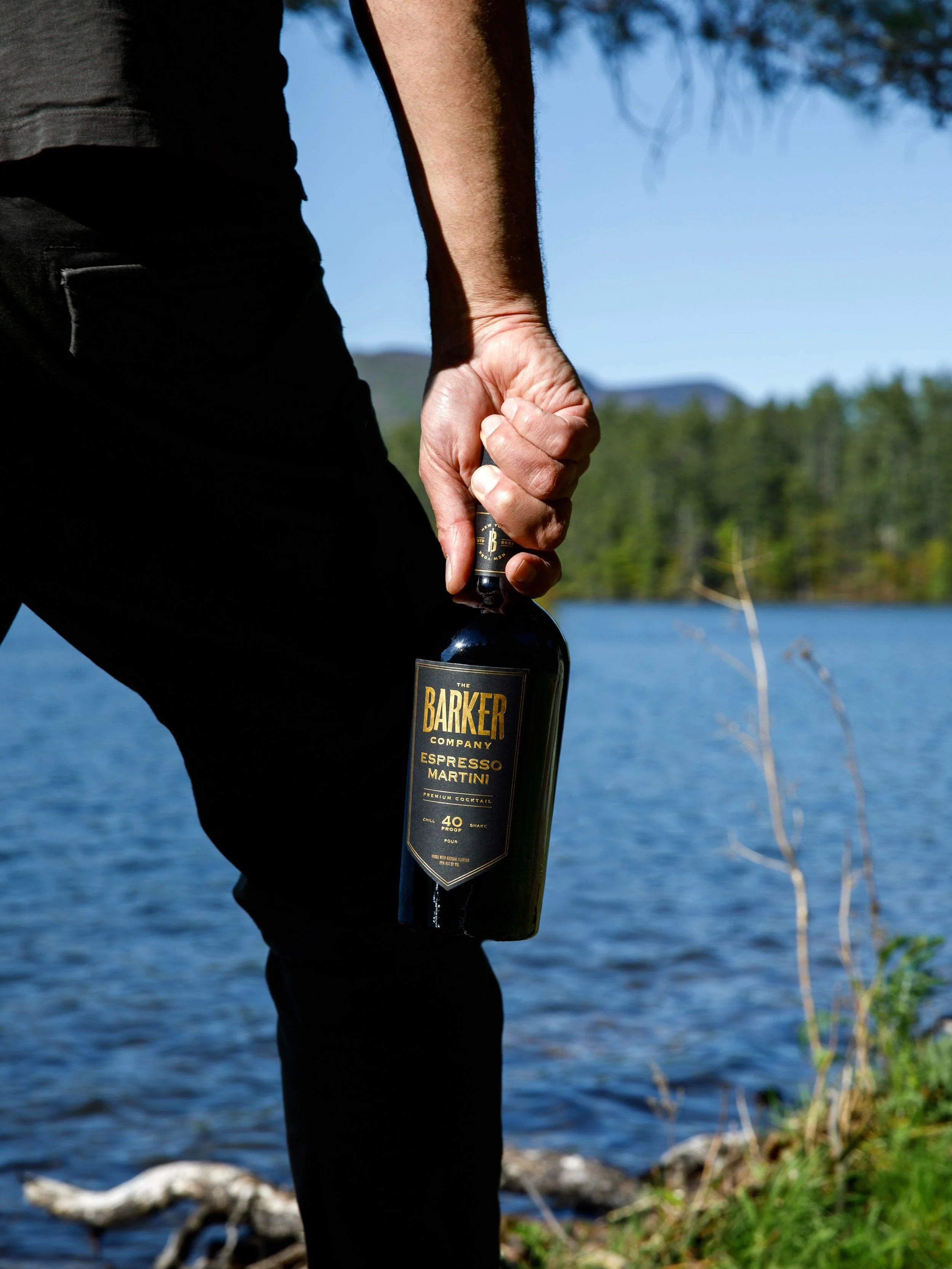 Shake us where you take us 🍸☀️ 

Bring some Barker Espresso Martinis on your Sunday Funday adventures this Summer!