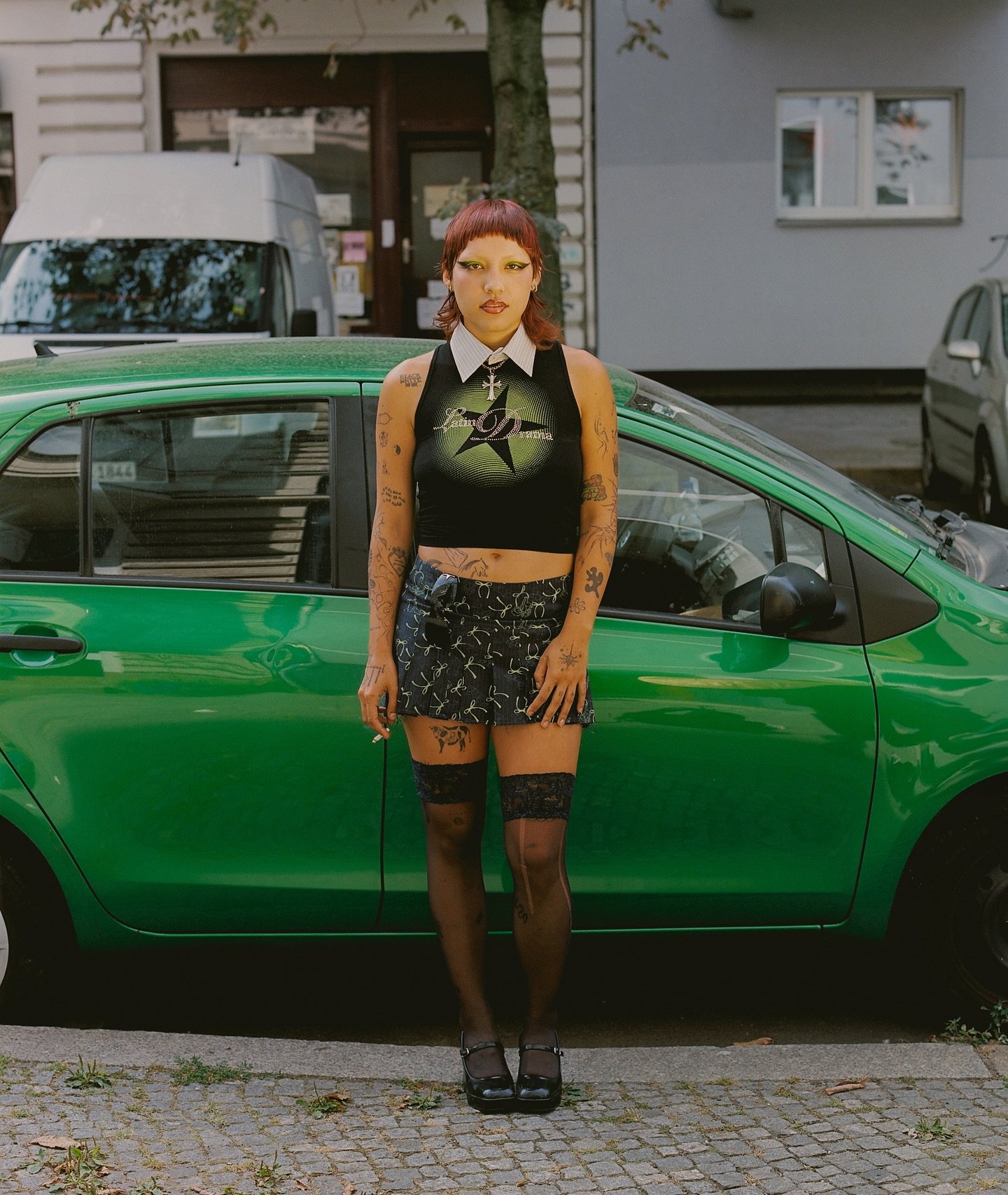 And yes the star of the show will land this Sunday 15th together with the lilac and yellow gems! 💫 worn by the Peruvian hottie @coise23 
Ph @leadventure__ 
Stylist @ratttrini 
Makeup @moonninnaa