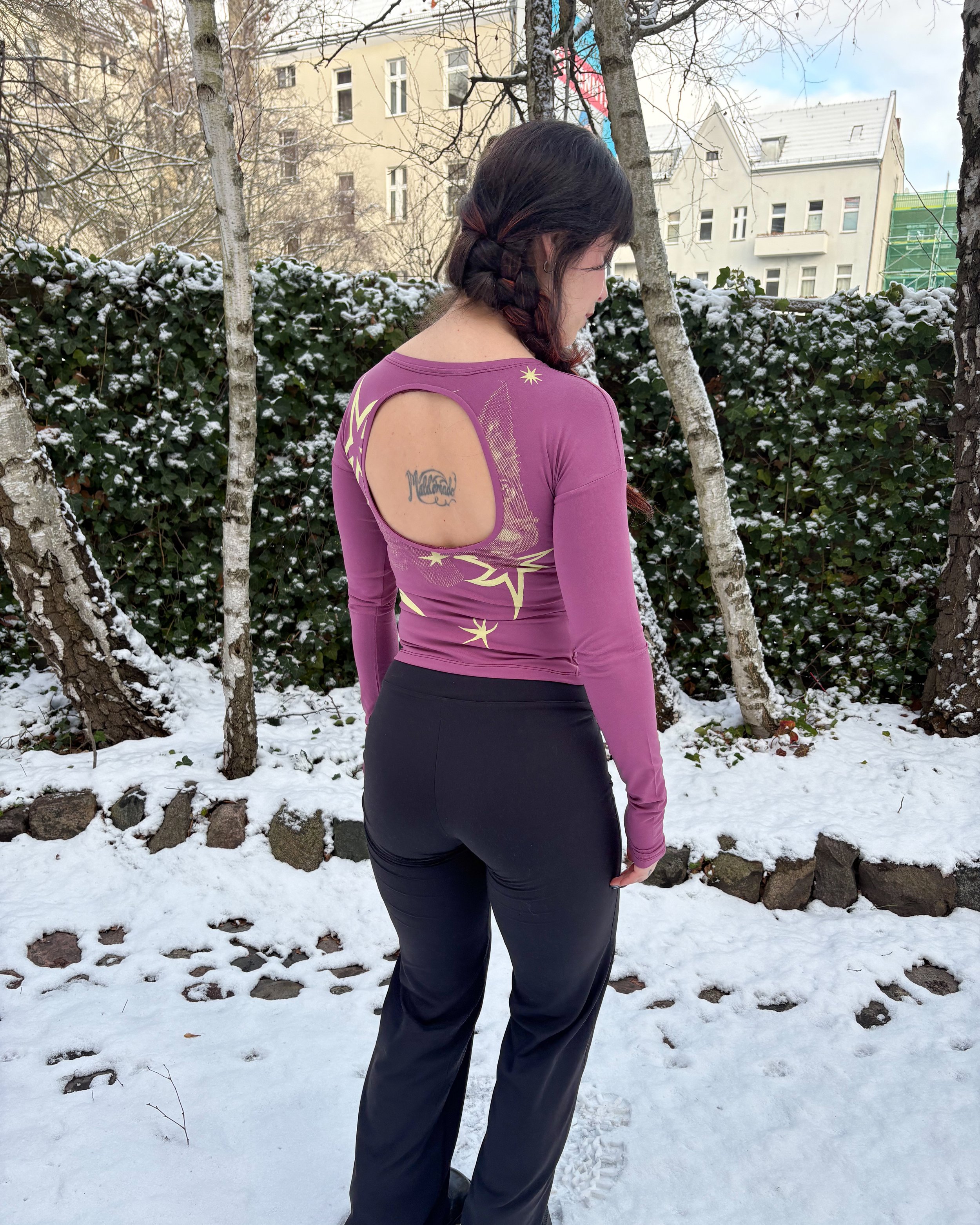 Westie berry Long sleeve 1_Camila Maldonado.JPG