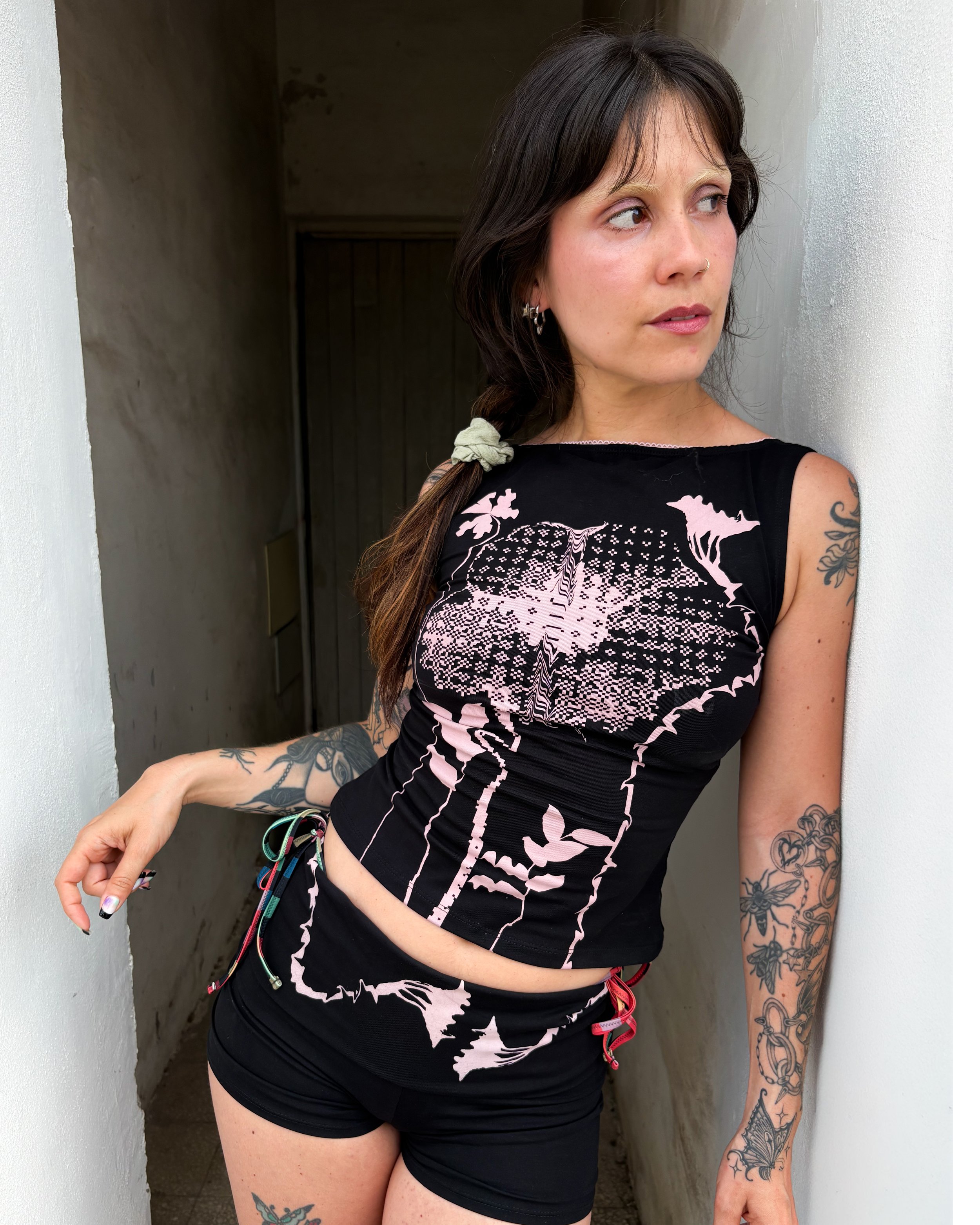 Geraniums black set1_Camila Maldonado.jpg