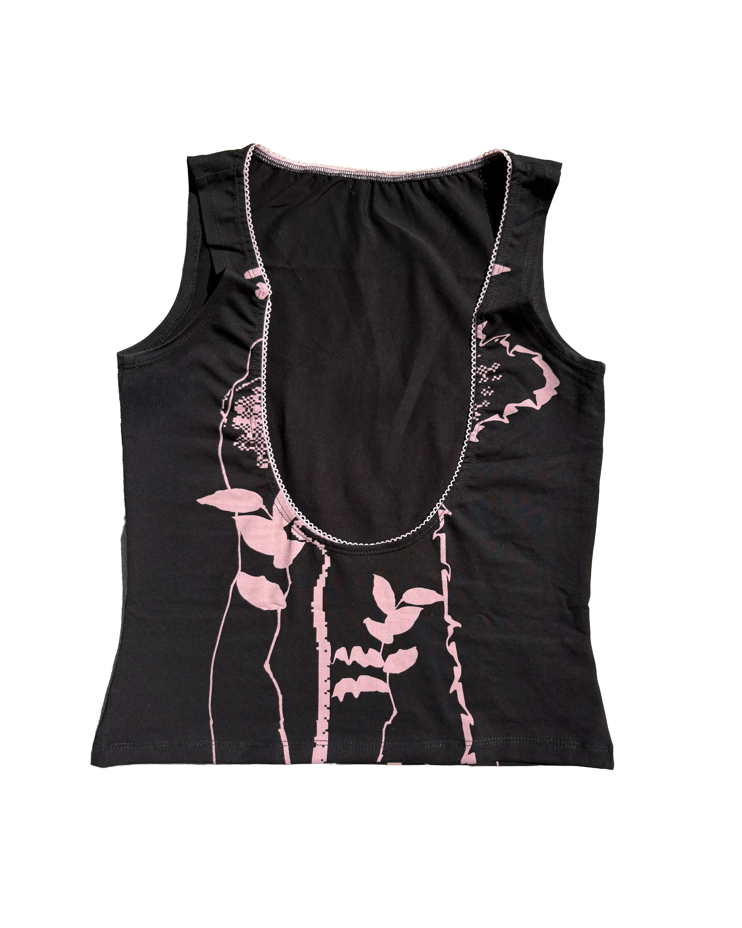 Geraniums balck top back_Camila Maldonado.jpg