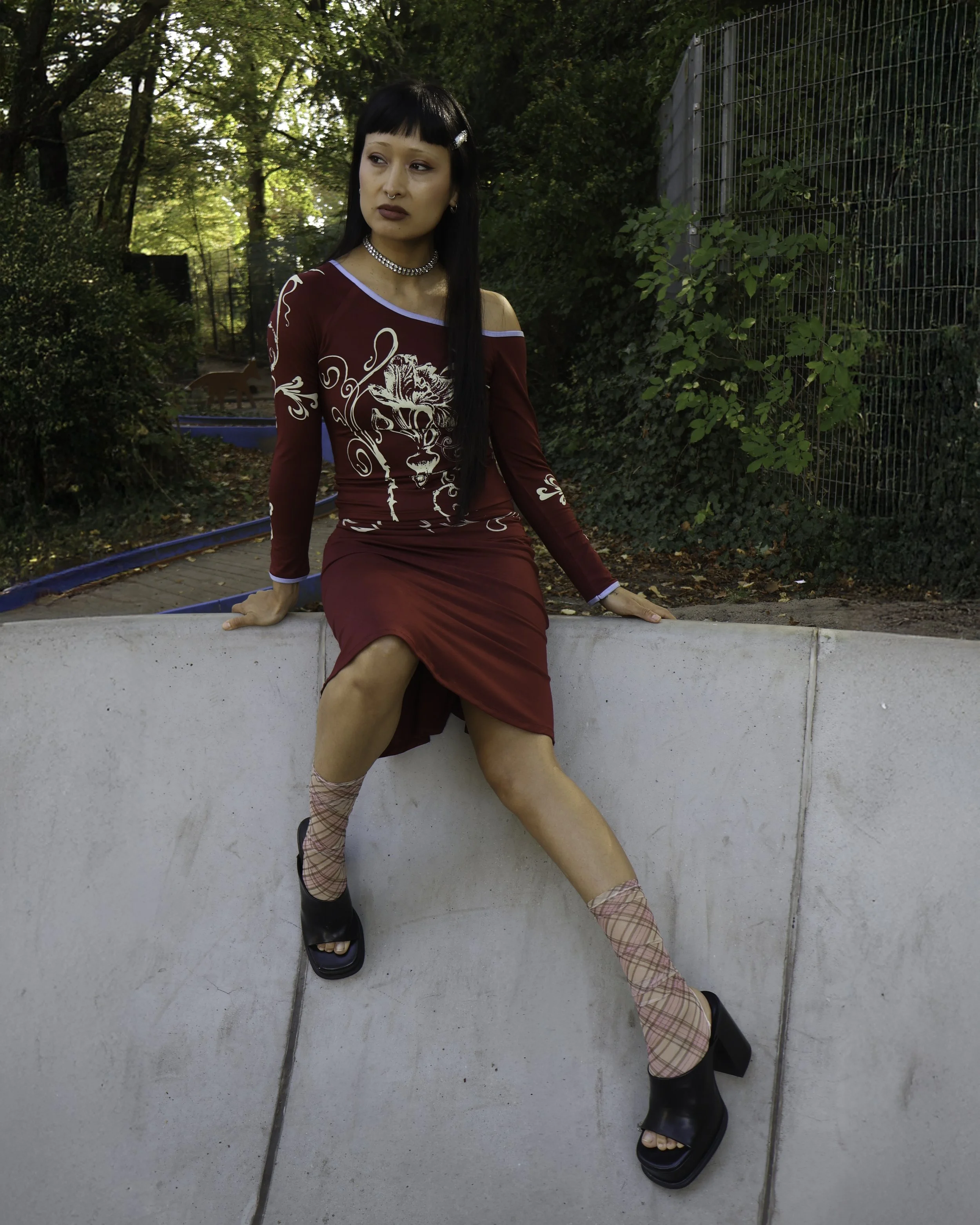 Garden Set Bordeaux-1 Camila Maldonado.jpg