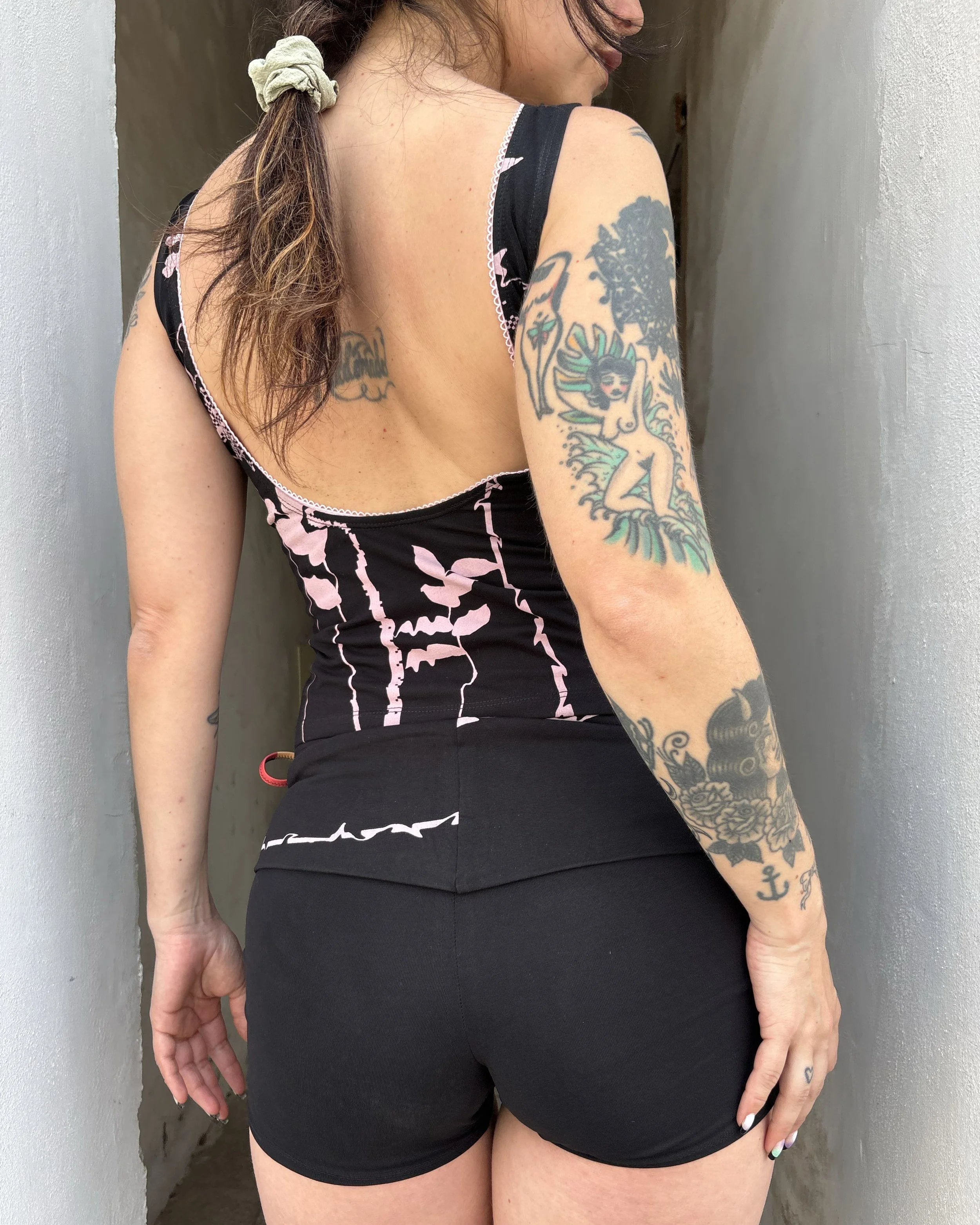 Geraniums black set2_Camila Maldonado.jpg