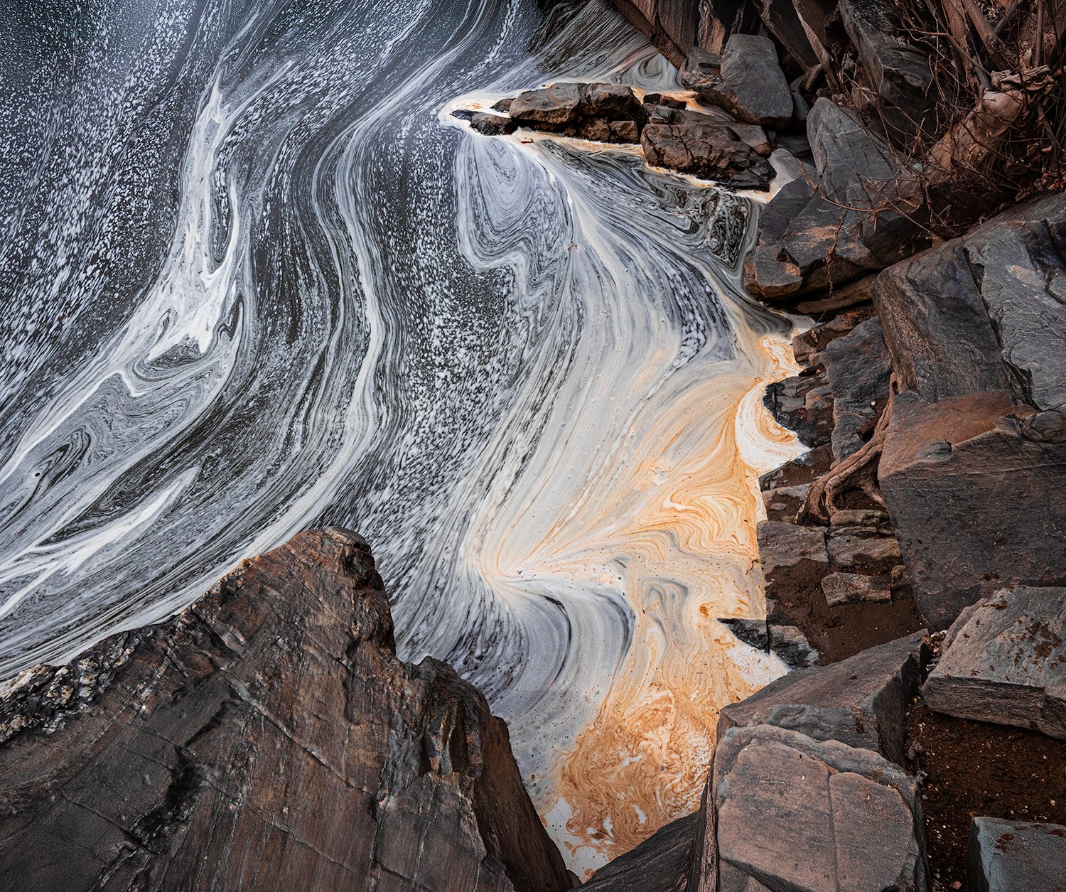 Foam Patterns - Potomac River