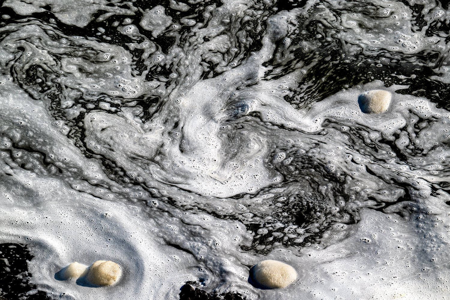 Foam Patterns - Potomac River