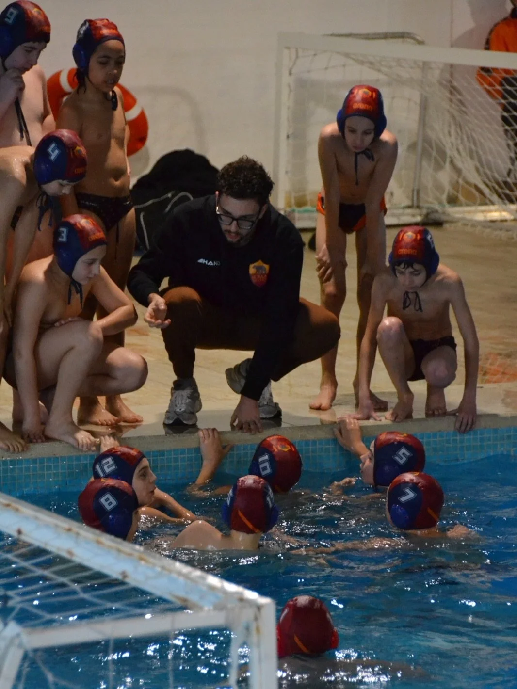 🔥 CUORE, GRINTA E SPIRITO DI SQUADRA 🔥

La nostra #U12 scende in acqua e lo fa con carattere, determinazione e tanta voglia di lottare fino all&rsquo;ultimo secondo 💪

🐺 Contro il Delta finisce 7-7, al termine di una partita intensa, combattuta s