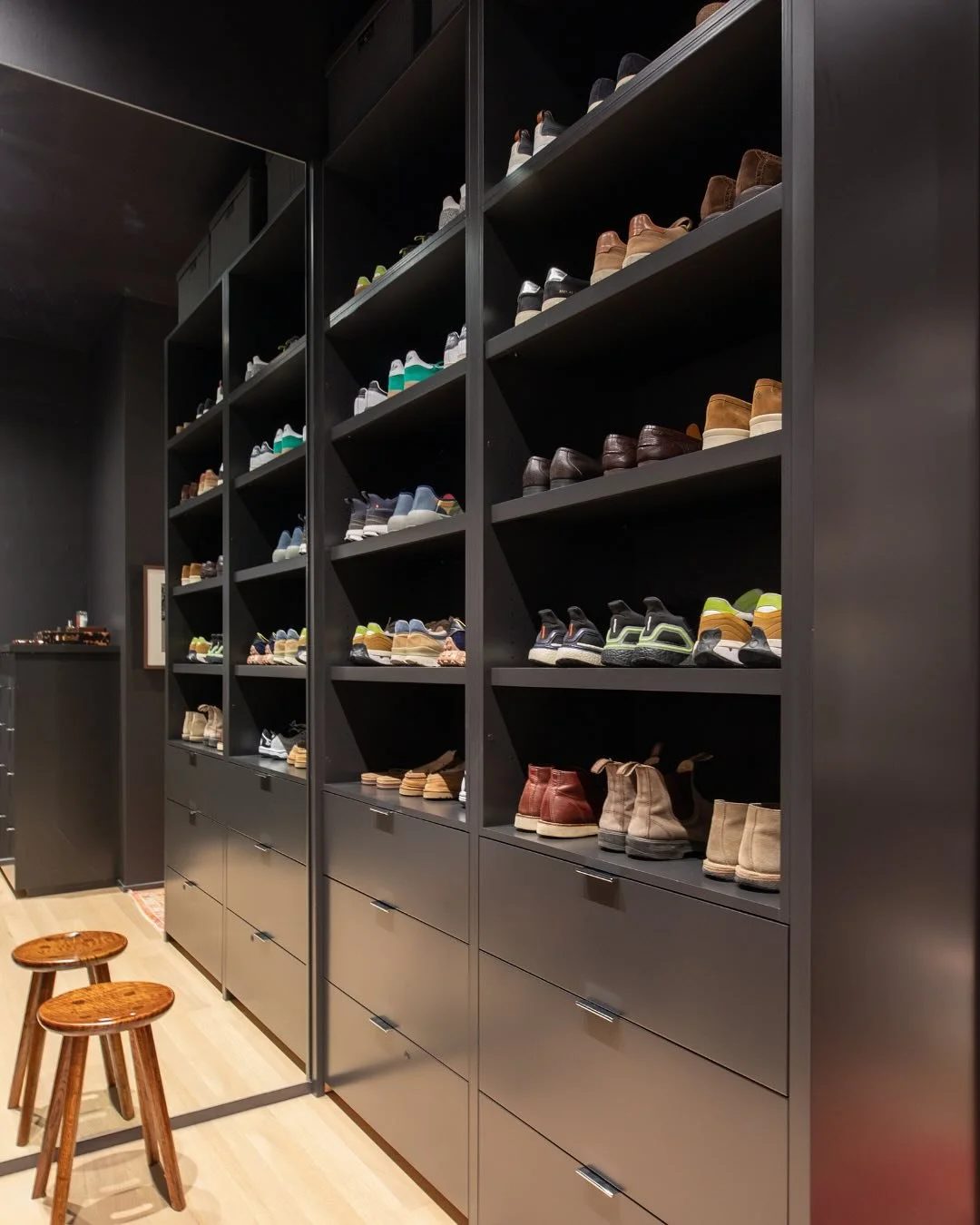 When your closet looks this good, getting dressed becomes the easiest part of your day. 👔✨