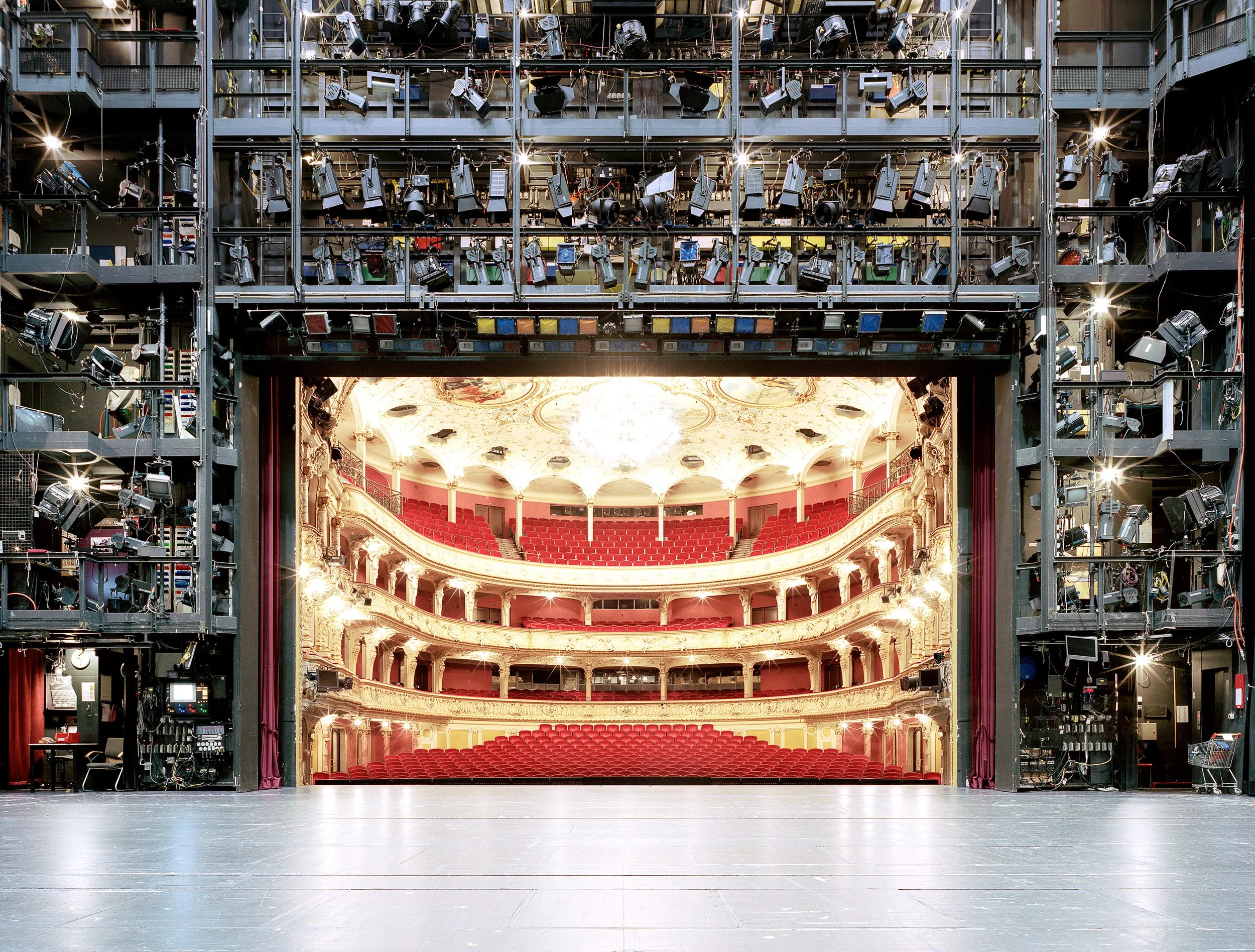 opernhaus.jpg