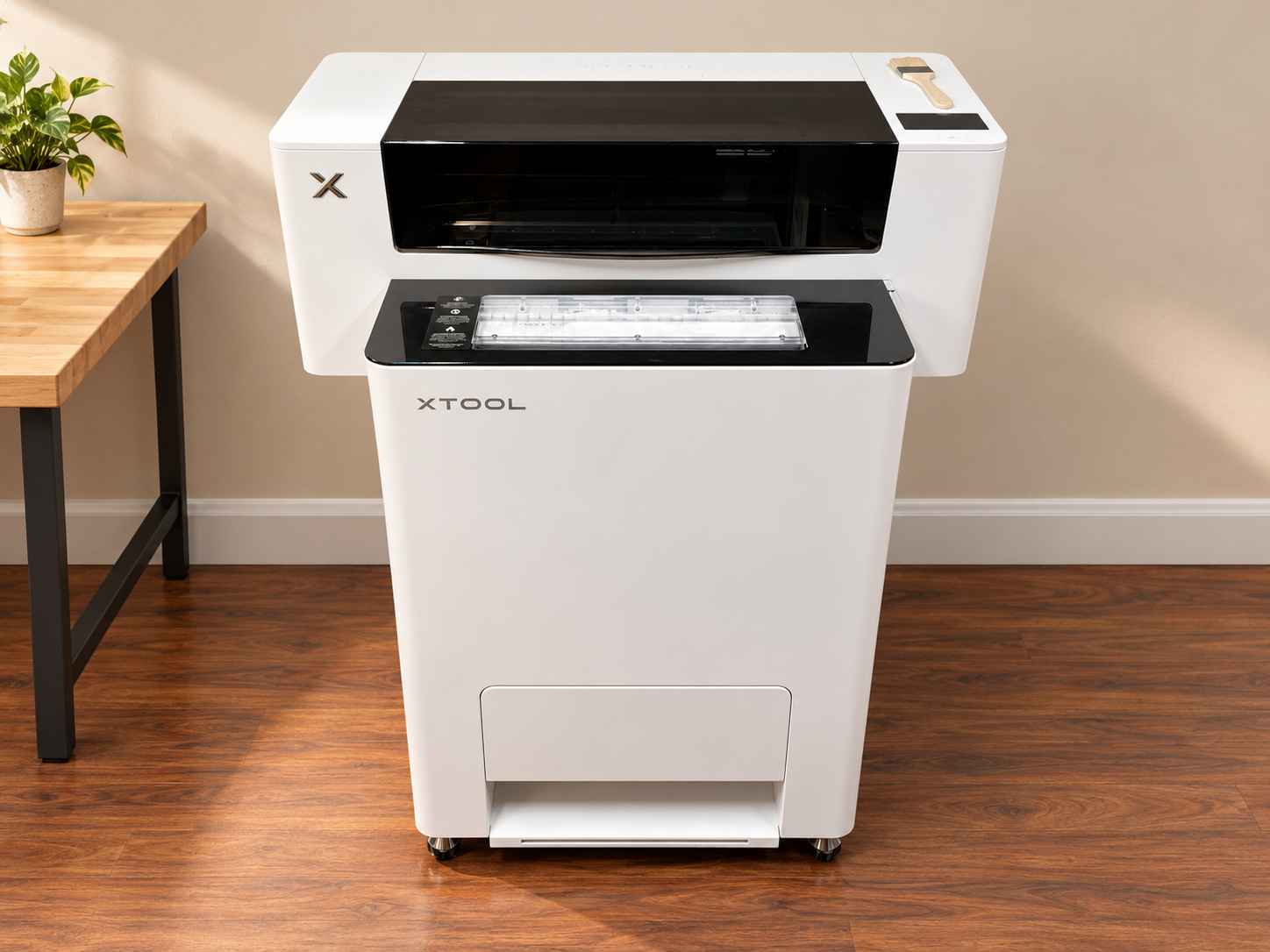 White xTool machine in warm studio-7.png