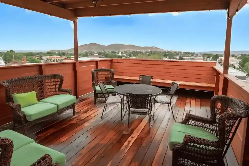 Rooftop Suite | Patio