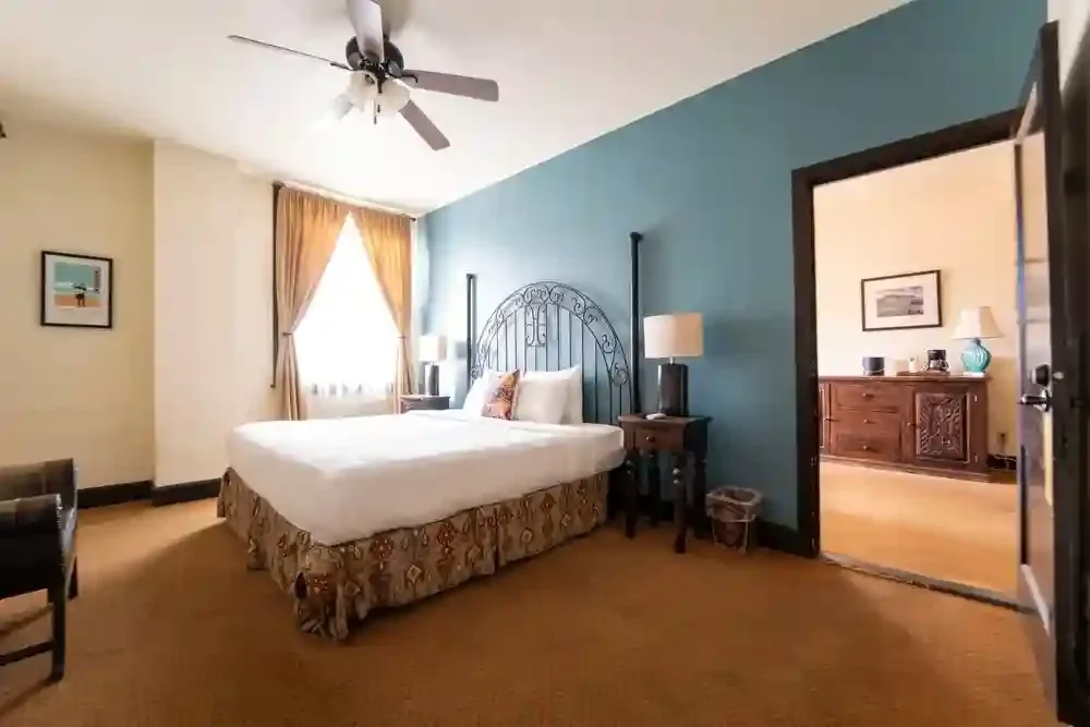 Balcony Suite | Bedroom