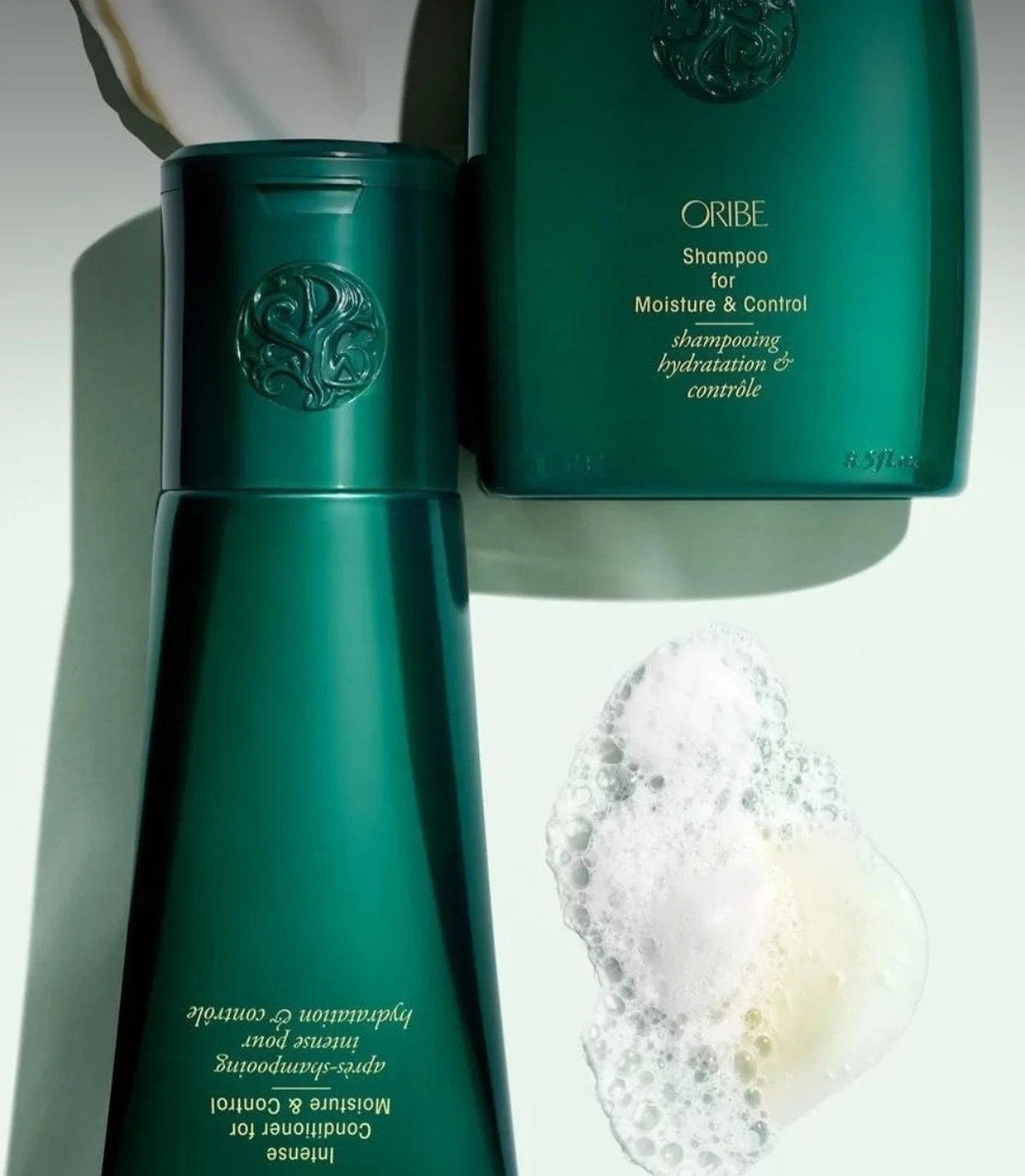 Here&rsquo;s a little sneak peek of one of the Oribe Christmas kits! 💚 
It comes with the Moisture &amp; Control shampoo and conditioner. The value in this kit is next level! There is a 25% savings from oribe when buying the kit and then it will als
