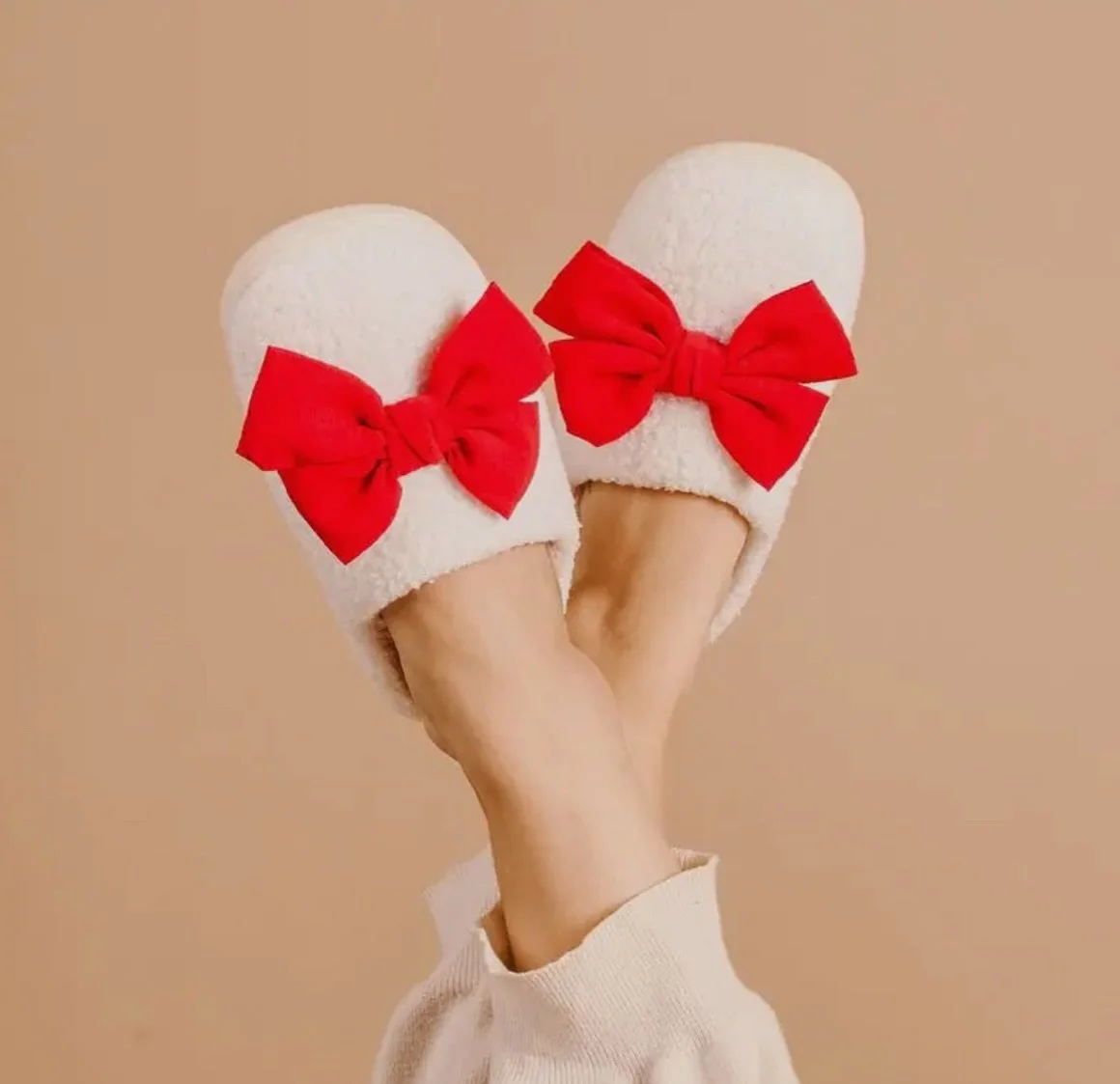 You guys the Christmas slippers this year are so good! 

These are the comfiest slippers ever! If you don&rsquo;t own a pair you are missing out! I&rsquo;ll be replacing mine from last year with new red bow slippers!🎀🧑&zwj;🎄🍭