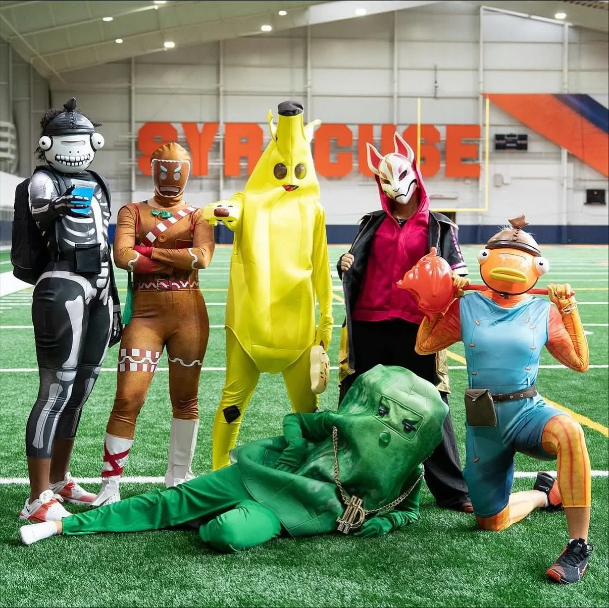 Happy Halloween from all around lacrosse world! Here are some of my favs that I saw from college teams this year 🎃👻 Honestly, there were so many more great ones, I couldn't fit them all in here, but I'll add more to my story. 
.
🌟 Follow @laxinthe