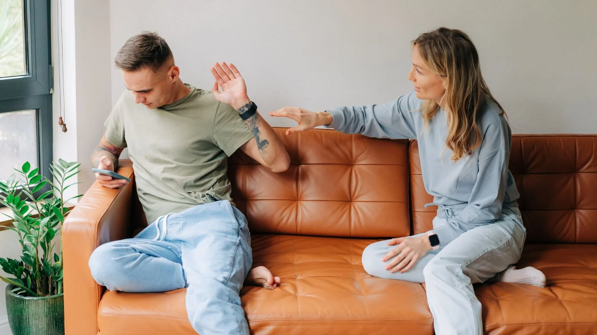 Avoidant Attachment Style: Why Closeness Can Feel So Hard