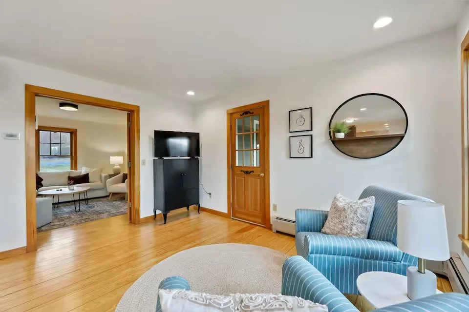 Air BnB House 4.jpg