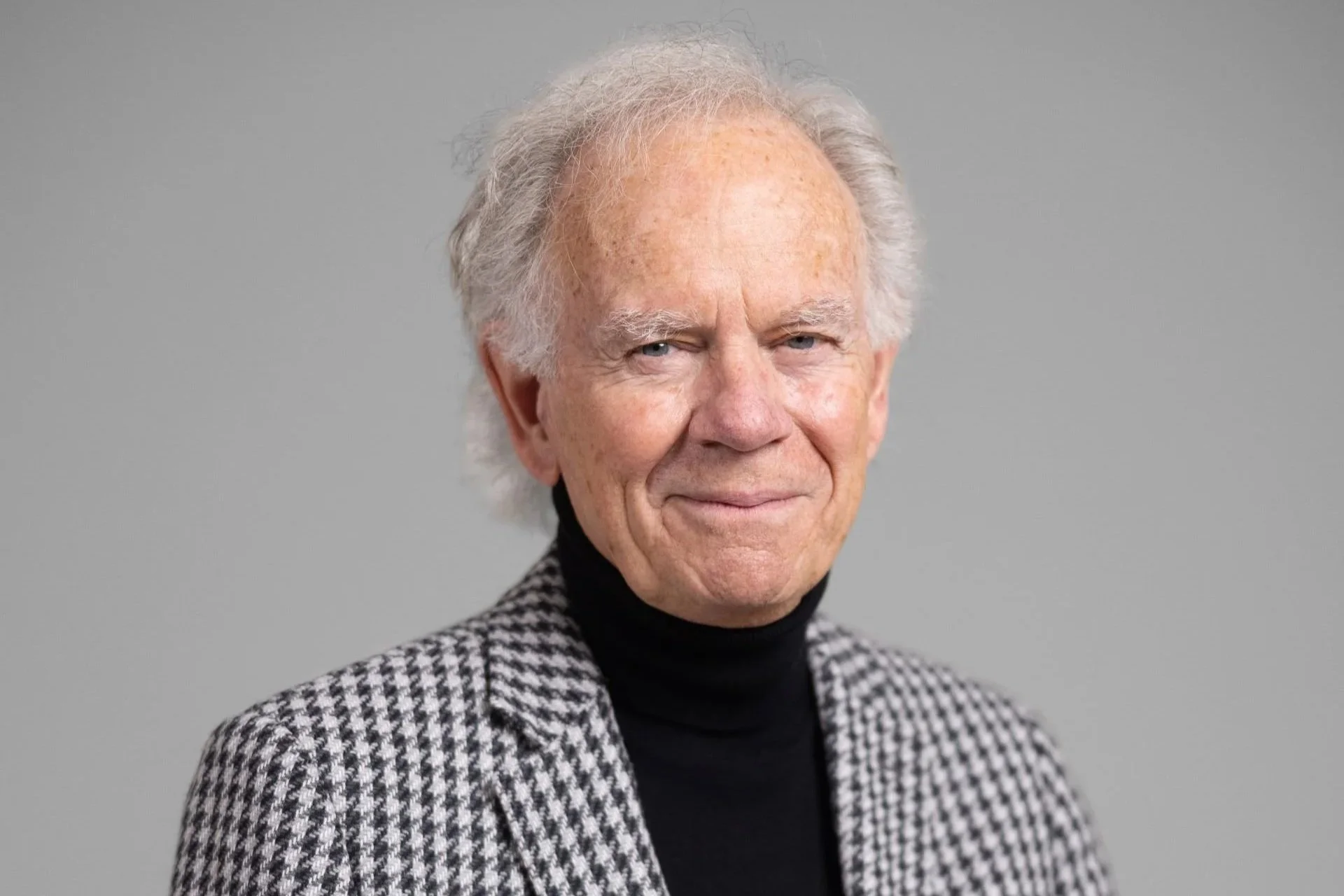 Professional headshot of Thomas A. Bates, Real Estate and Estates Lawyer, Senior Counsel at Drake Law