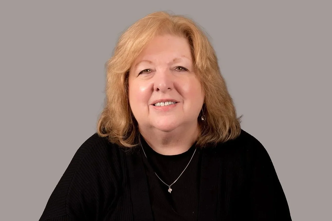 Professional headshot of Elizabeth Levy-Mortlock, Senior Real Estate Law Clerk at Thomas Bates Law, a Drake Law Group affiliate law firm in West London.