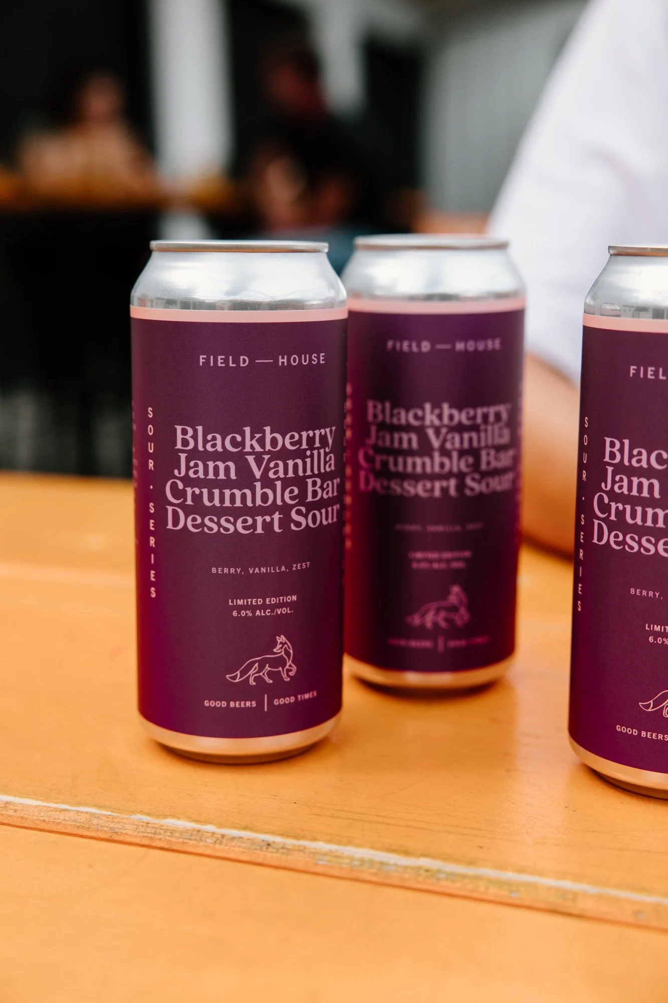 fh-blackberry-vanilla-jam-crumble-bar-dessert-sour.09.01.26-3.jpg