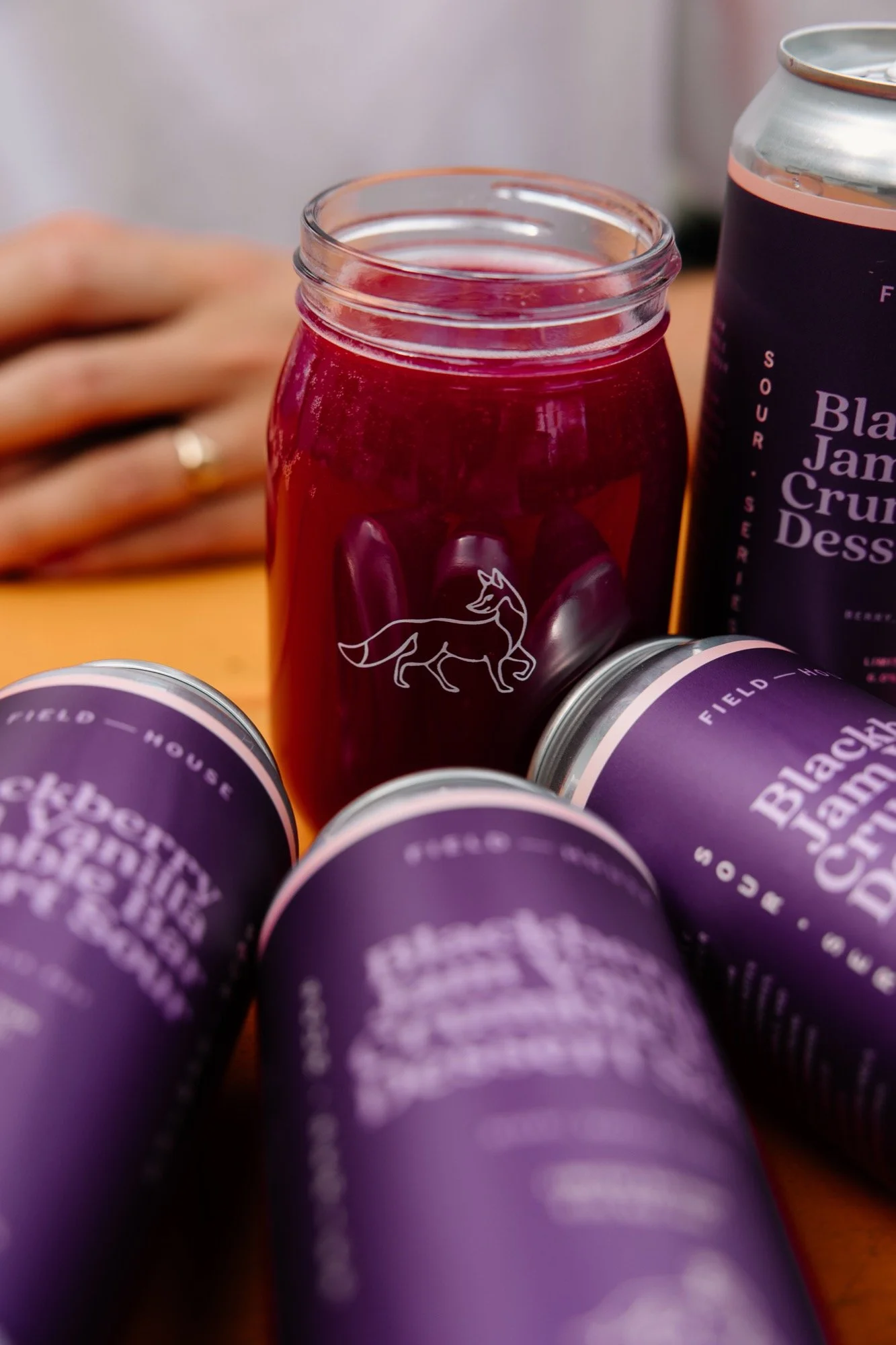 fh-blackberry-vanilla-jam-crumble-bar-dessert-sour.09.01.26-9.jpg