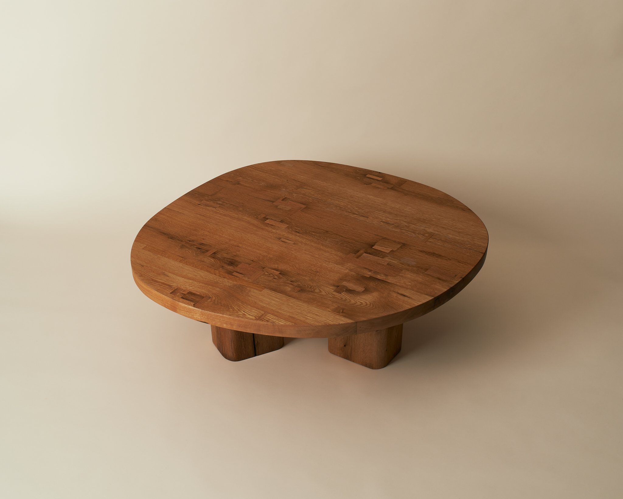 231106_LF_BRIANFURNITURE_2_200.jpg