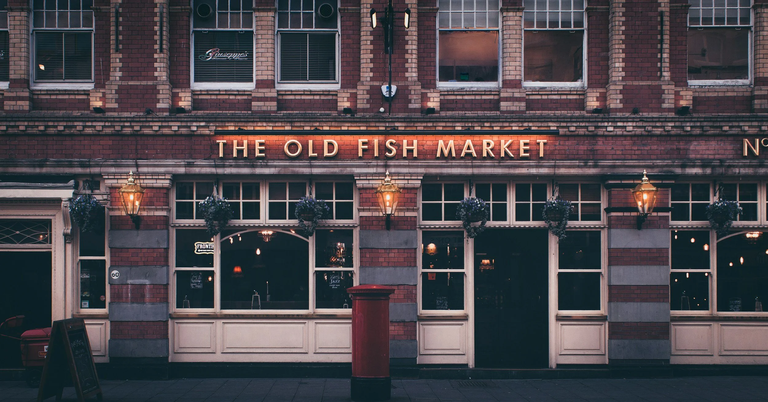 unsplash-image-HqI3vJ6PyZo.jpg