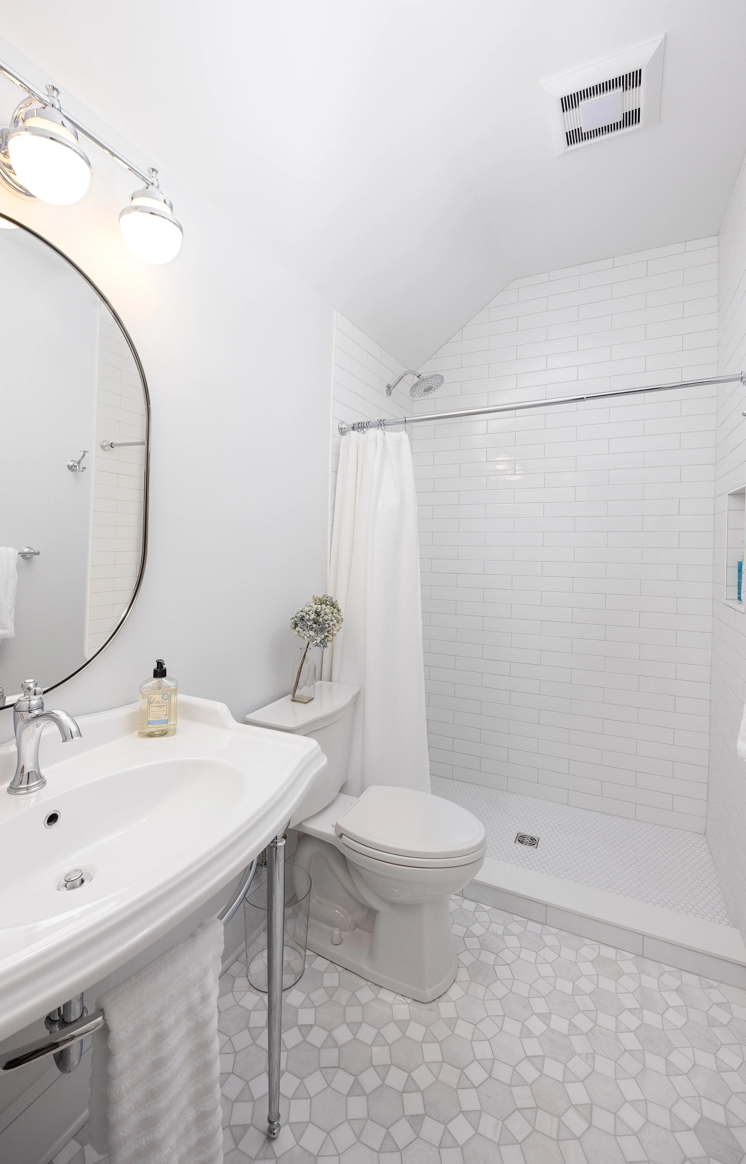 BearHomeService_12LeeannLn_Fall2026_TimNelson7.jpg