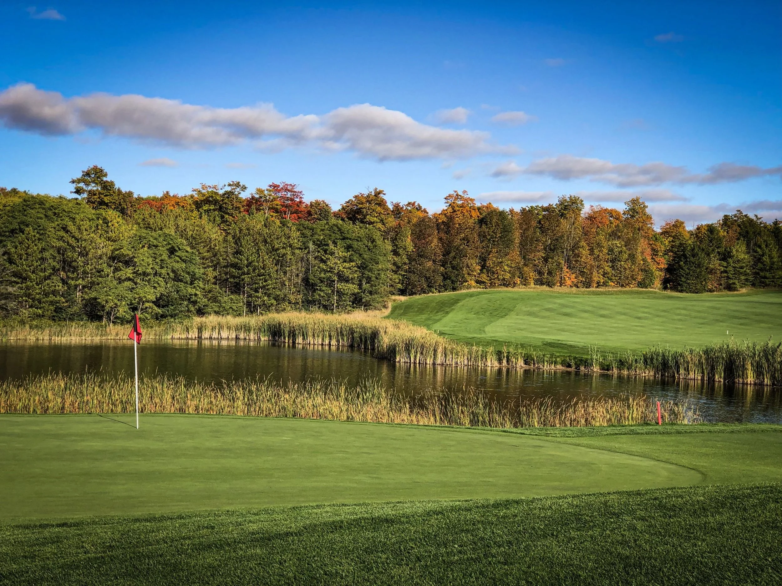 Swing into Paradise: Discovering the Top Golf Courses in Bayfield, Ontario