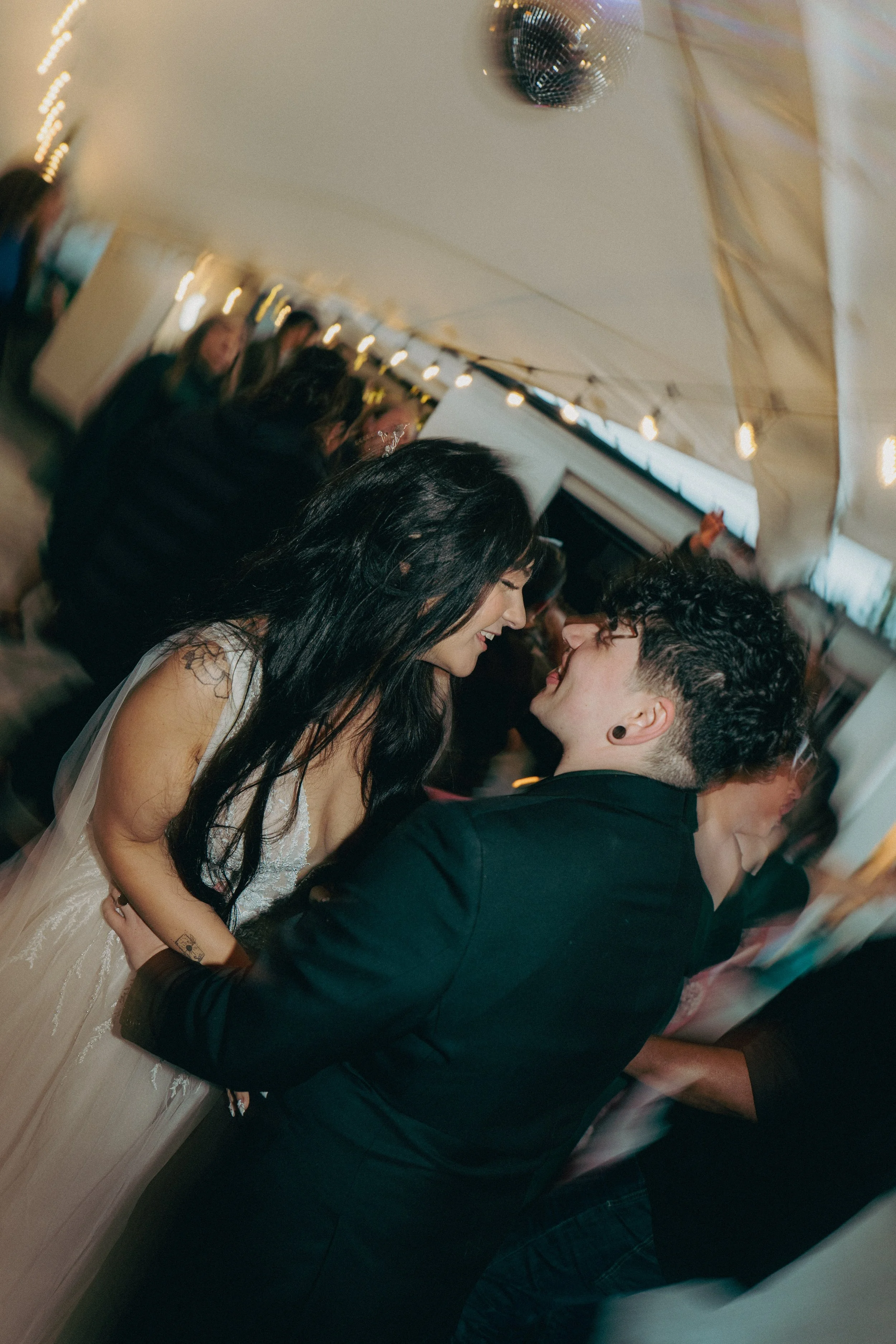 dan & jess first look_by Johnny Hendrikus_2026-25.jpg